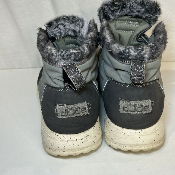 Hey Dude Women’s Brandy Gray Winter Boots Booties SZ 9.5Slip On Faux Fur Comfort - Picture 4 of 8